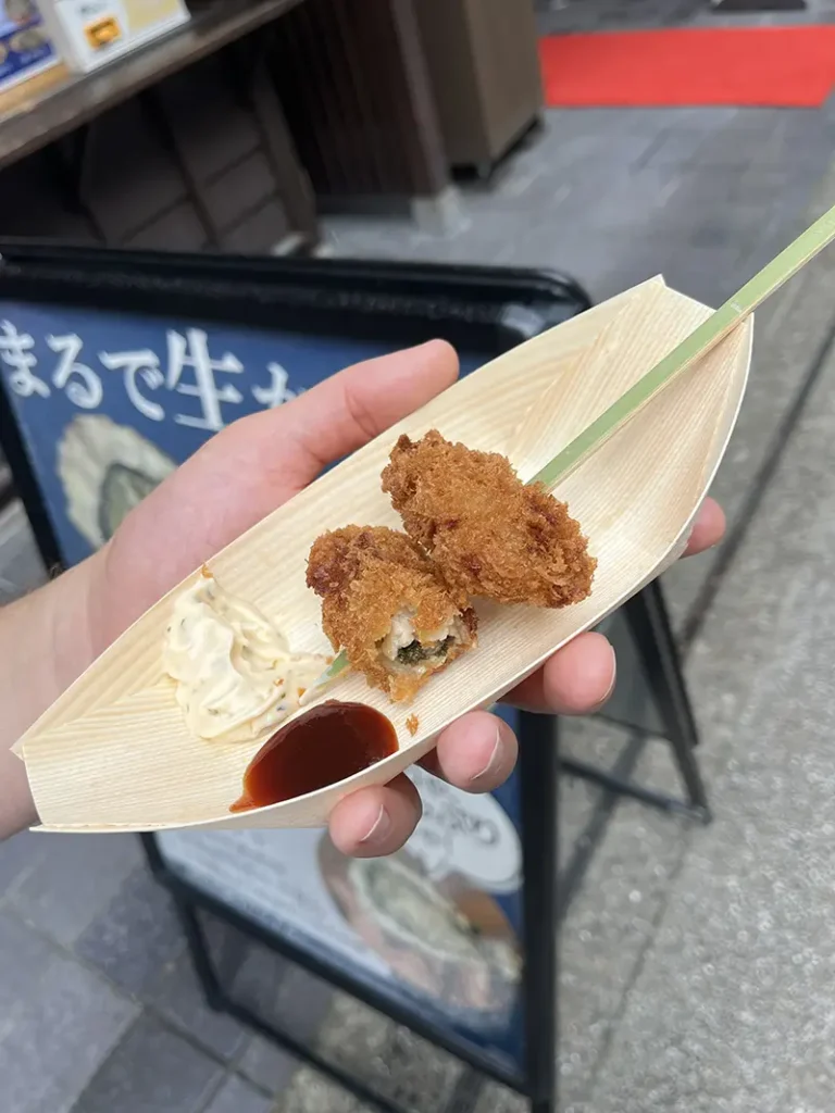Gefrituurde oester op Miyajima, lokale specialiteit in Japan