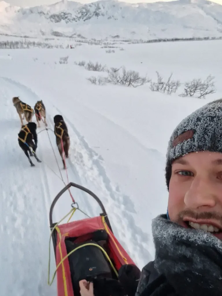 Hondensleeen in tromso is een must in je planning bij een winterreis naar Tromso