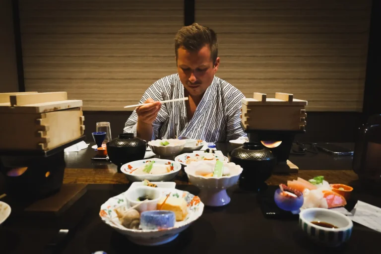 Kaiseiki diner in ryokan Tanabe in Takayama