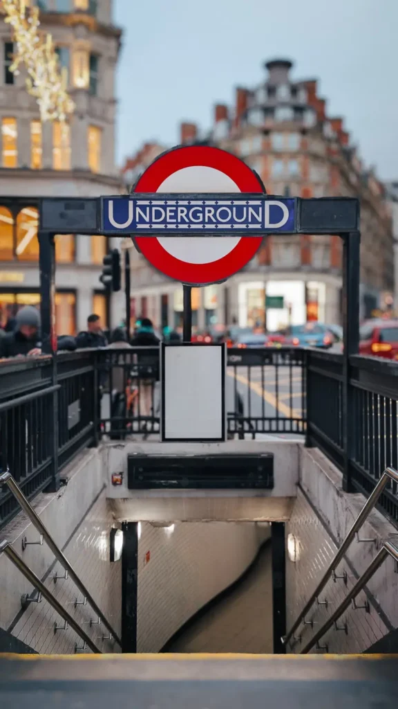 London Underground metro bord in het centrum van Londen