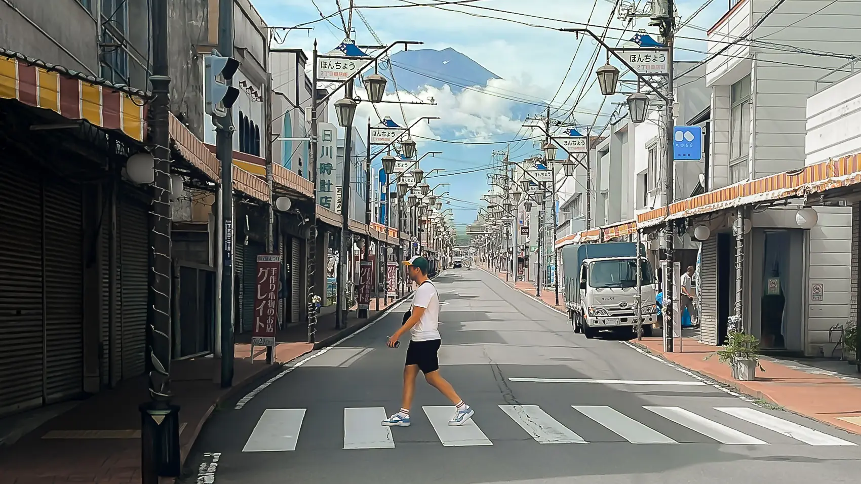 Himoyoshida Honcho Street met zicht op Mount Fuji tijdens Mount Fuji fietsroute in Kawaguchiko