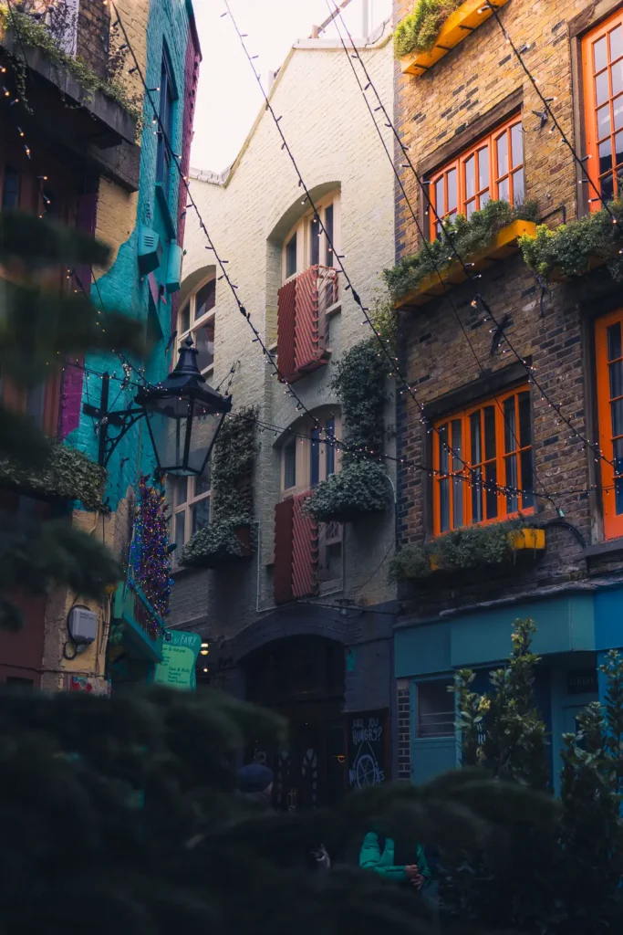 Kleurrijke huizen in Neal’s Yard verborgen plek in Londen centrum
