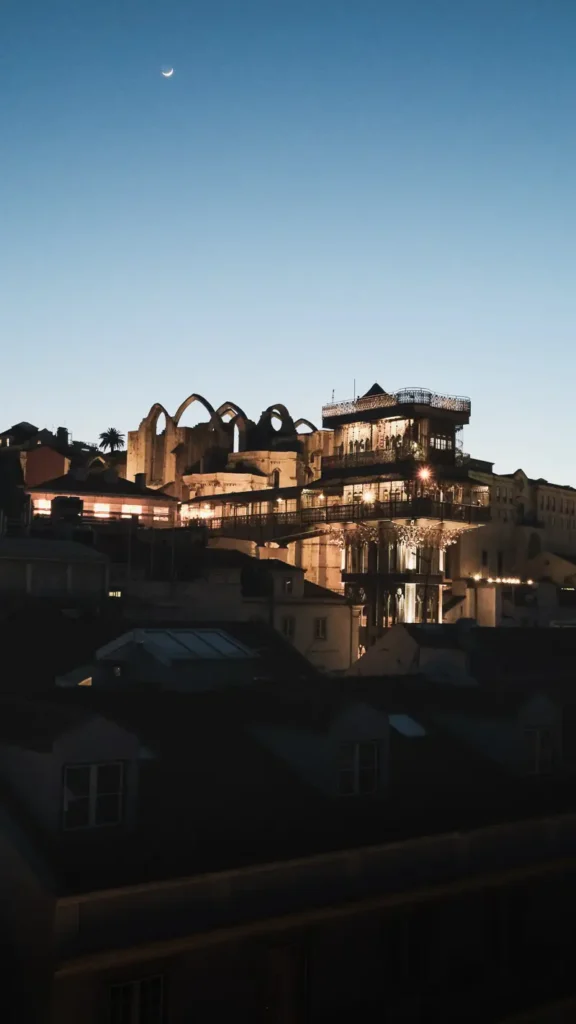 zicht op de verlichte santa justa lift