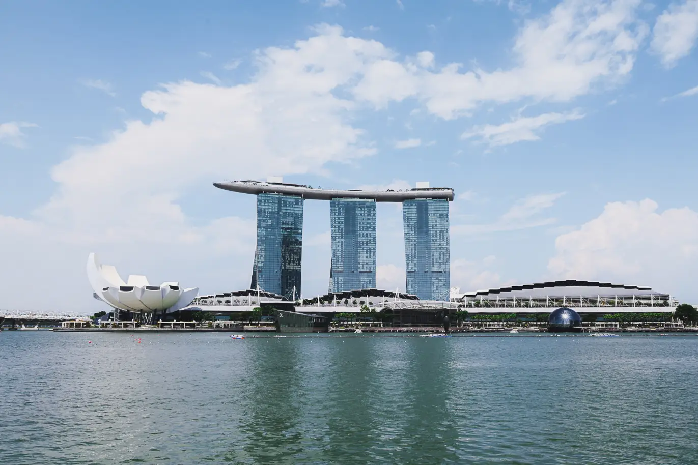 Marina Bay Sands en skyline van Singapore – extra stop in onze reisroute Japan Zuid-Korea 3 weken
