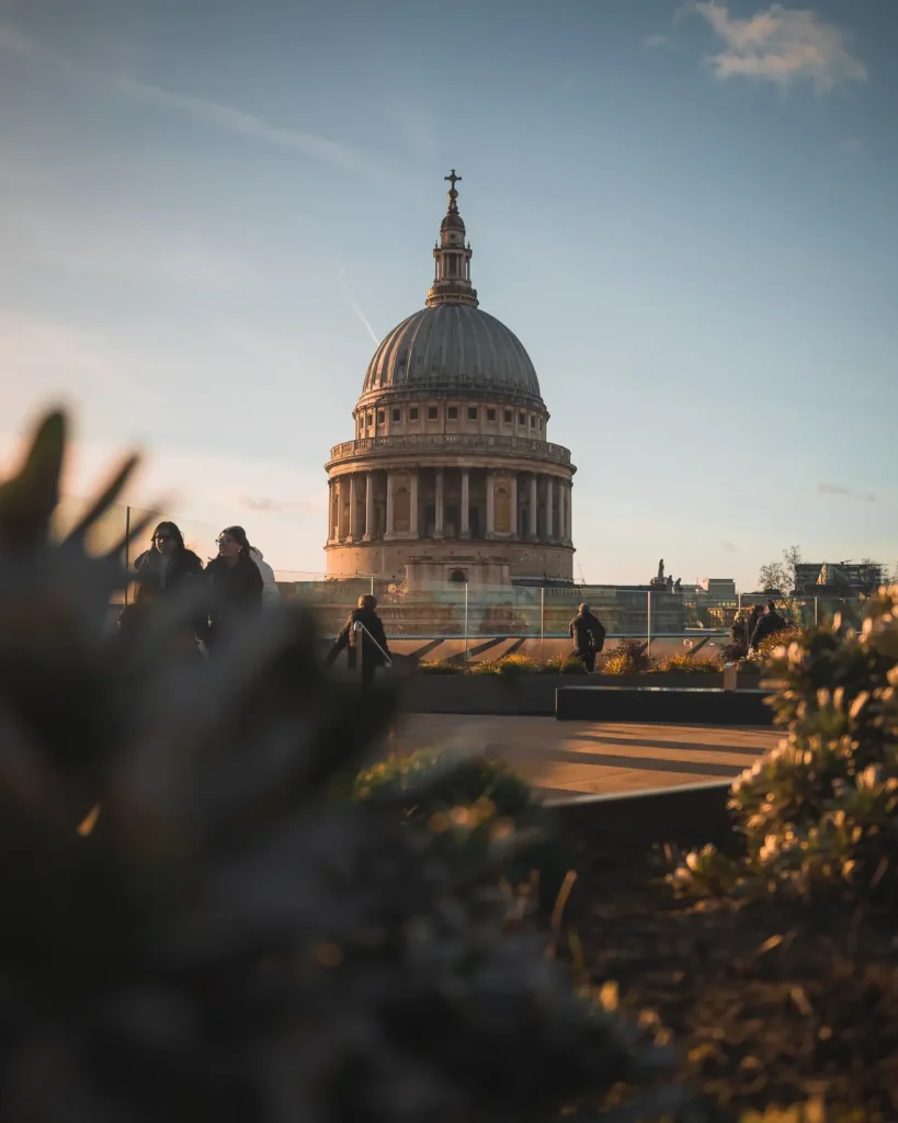 Uitzicht op St Paul’s Cathedral vanaf One New Change Londen