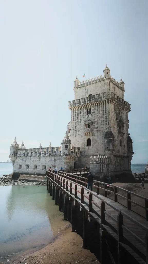 Torre de Belem is een van de mooiste plaatsen om te bezichtigen tijdens je reis naar Lissabon