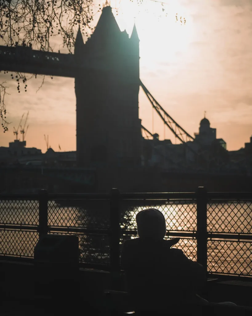 Tower Bridge bij zonsondergang tijdens citytrip Londen