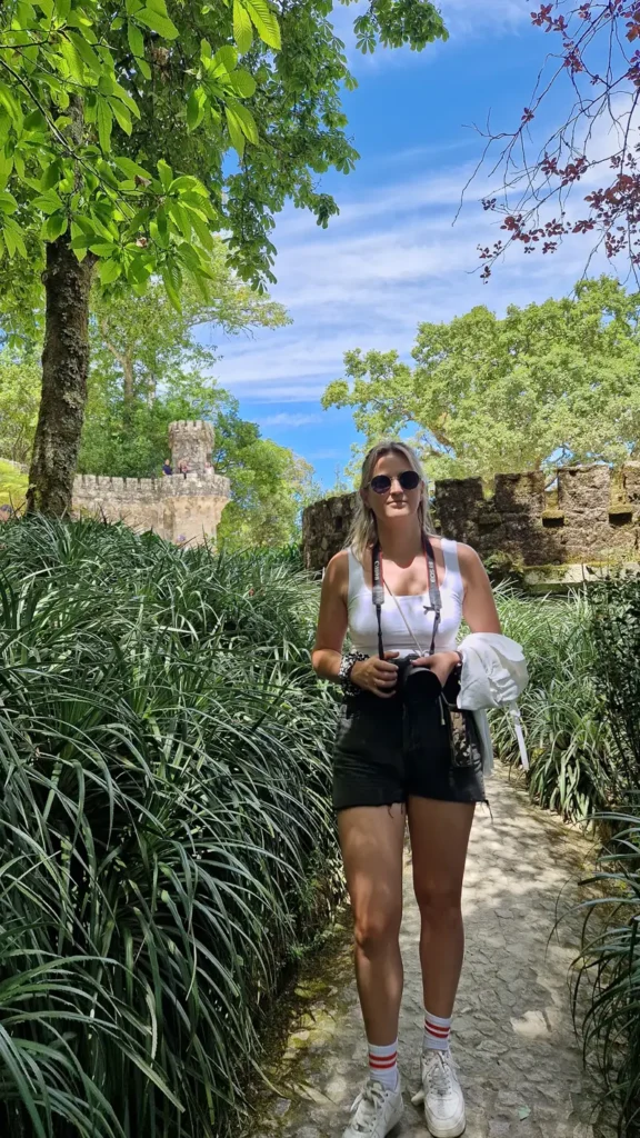 De tuinen van quitna da regaleira in sintra zijn een leuke afwisseling met de stad