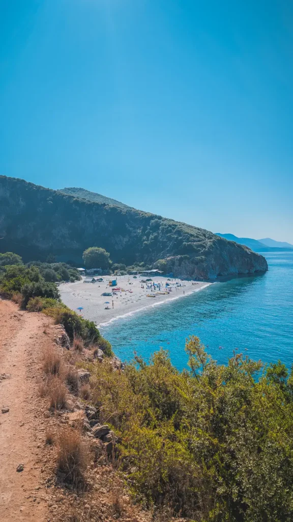 Uitzicht over Gjipe Beach en de Albanese Rivièra
