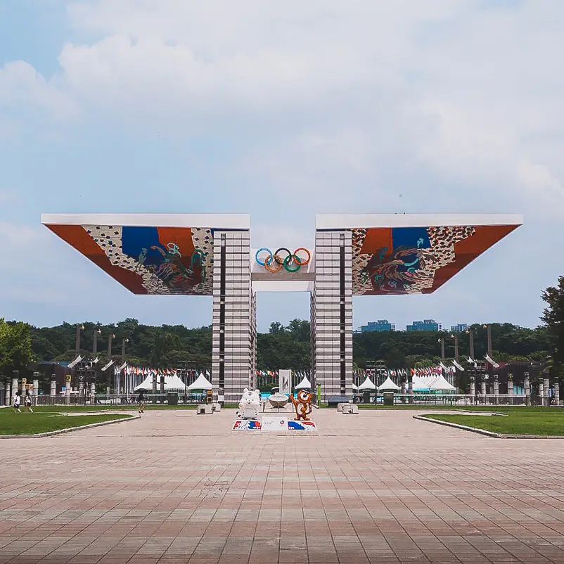 World Peace Gate in het Olympisch Park in Seoul, het iconische monument van de Olympische Spelen van 1988